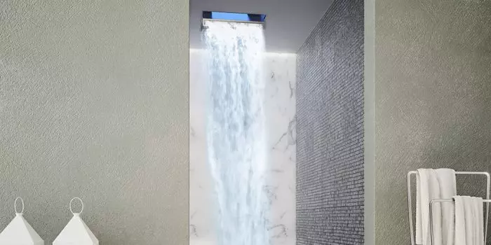 Mountainshower 700x350