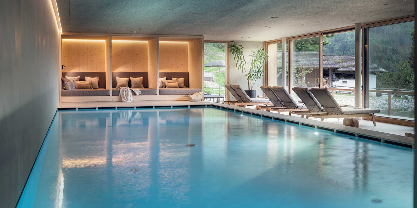 hofer group piscina interna 25