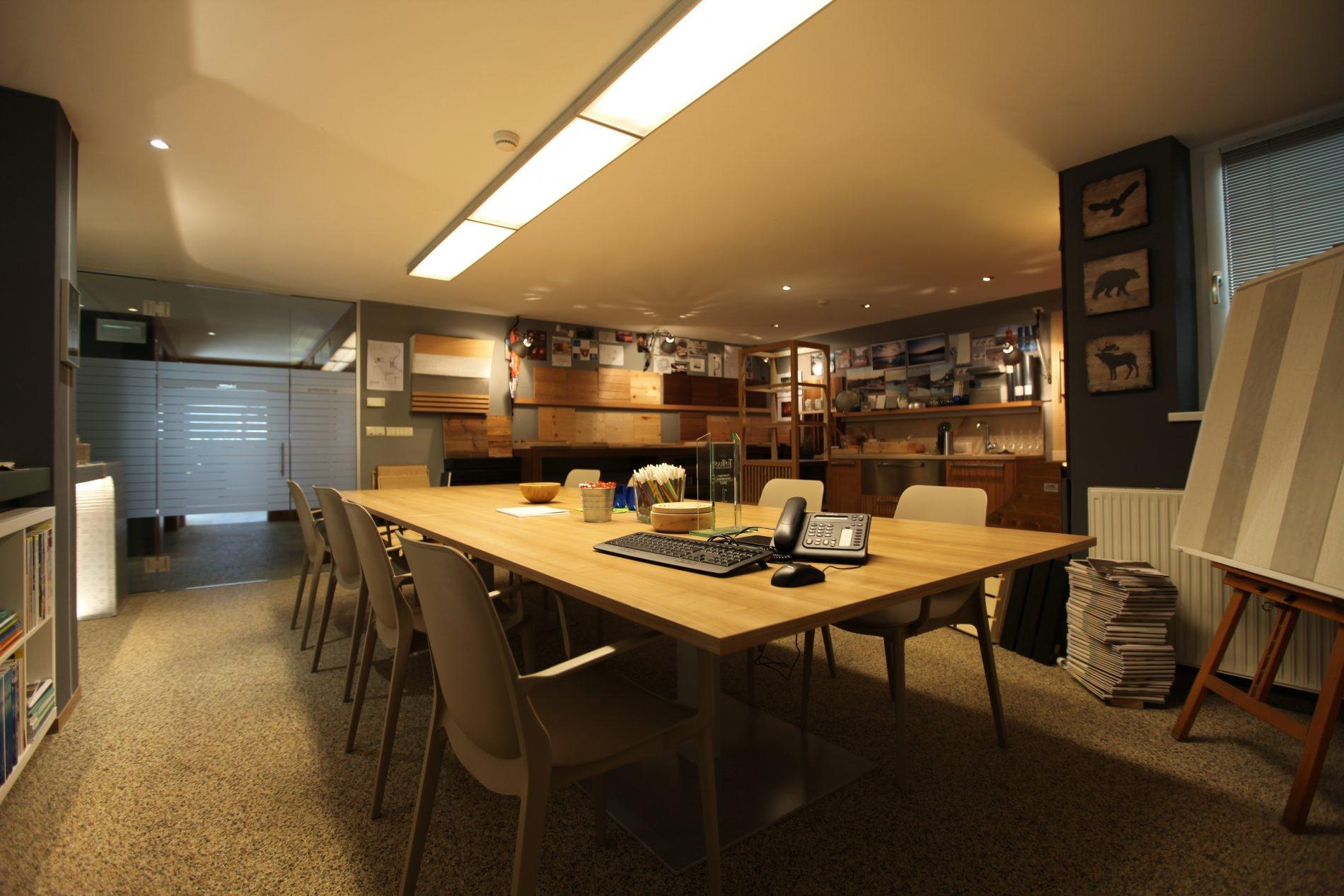 Hofer interno 2 e1537264185219