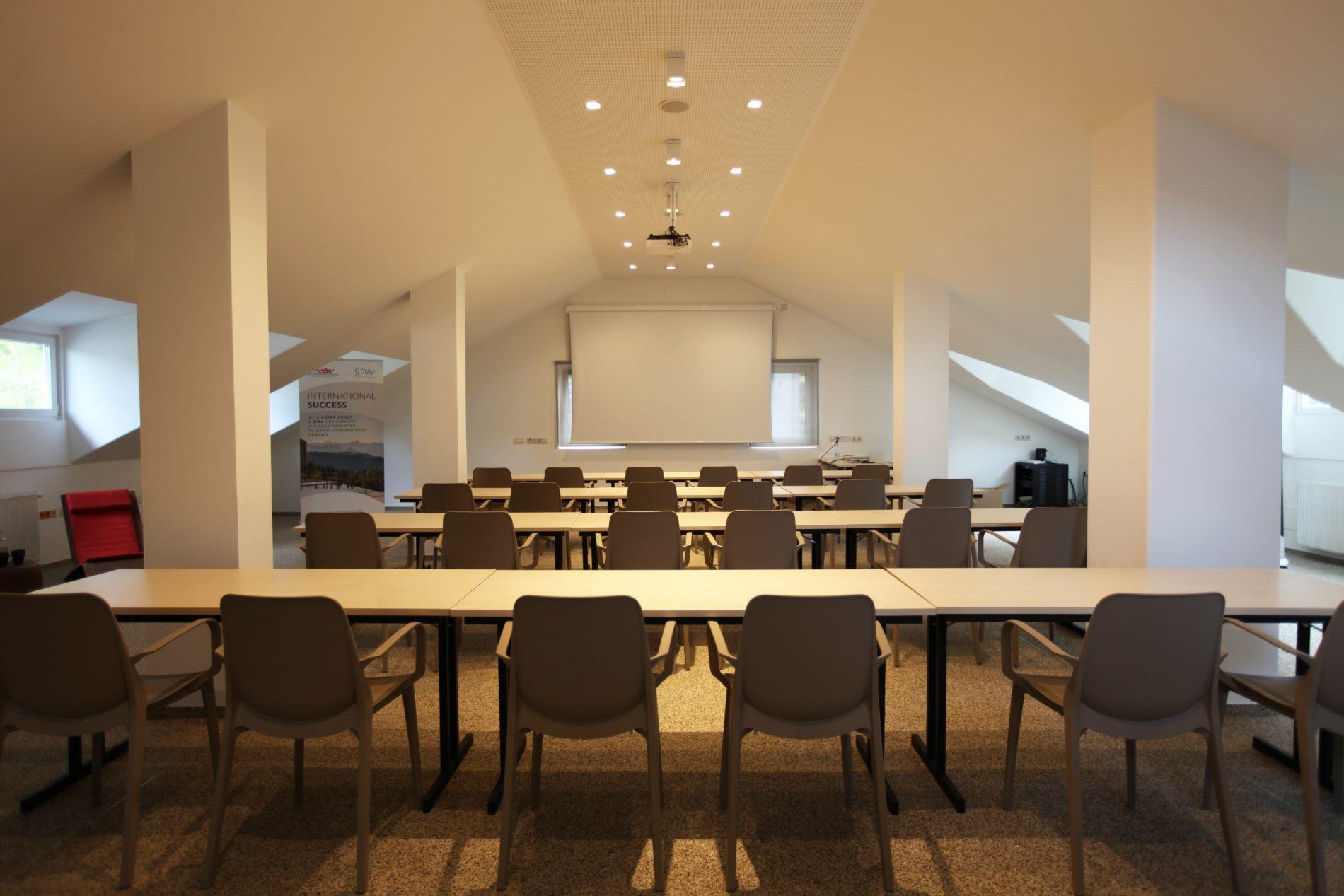 Hofer interno 3 e1537264331435